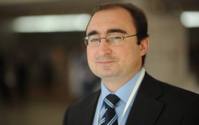 Курс гривны не поднимется выше 25 грн/долл., - эксперт