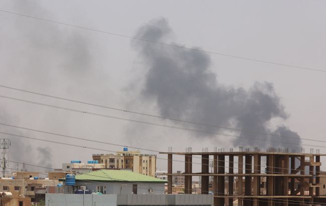 У Судані атакували в'язницю, де утримується Аль-Башир: частина в'язнів втекла