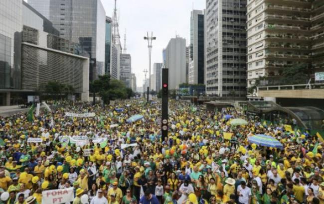 У Бразилії пройшов масовий мітинг за відставку президента