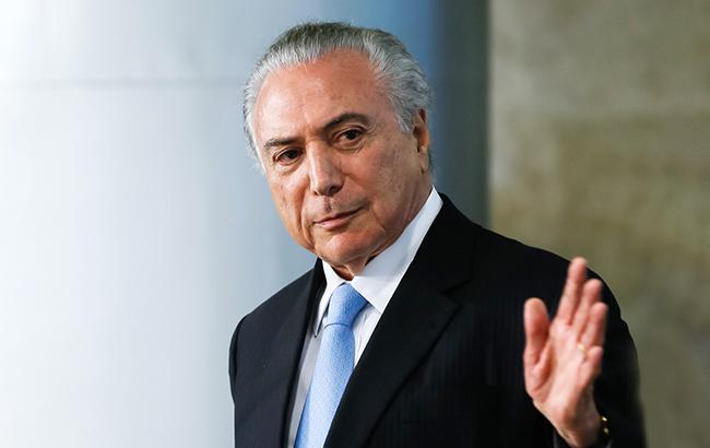 Глава Бразилії привітав новообраного президентом Болсонару з перемогою