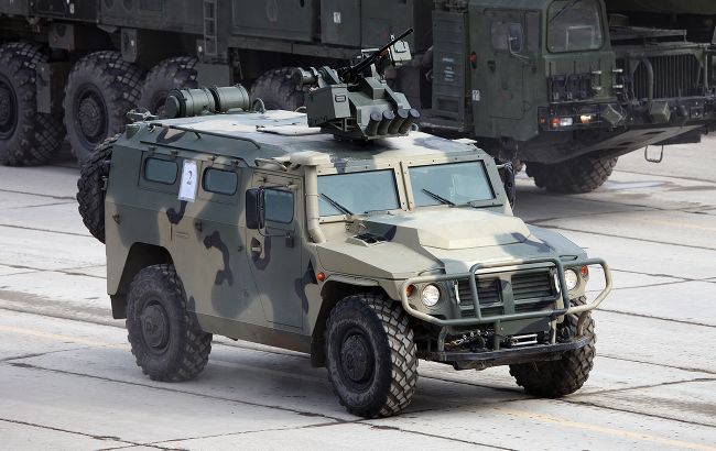 Катав полковника РФ, а нині обороняє Бахмут. ЗСУ показали трофейного "Тигра"