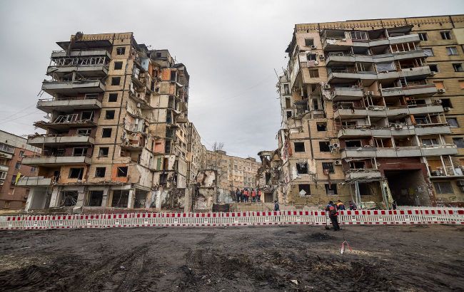 Ракетний удар по багатоповерхівці у Дніпрі: постраждалим виплатять до мільйона гривень