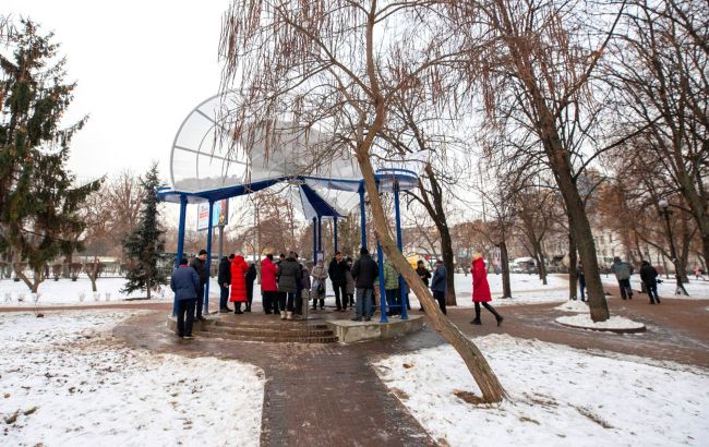 Запас воды в Киеве без света: как найти ближайший бювет с генератором