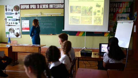 Поліцейська охорона та чіткі алгоритми. Кабмін схвалив концепцію безпеки шкіл