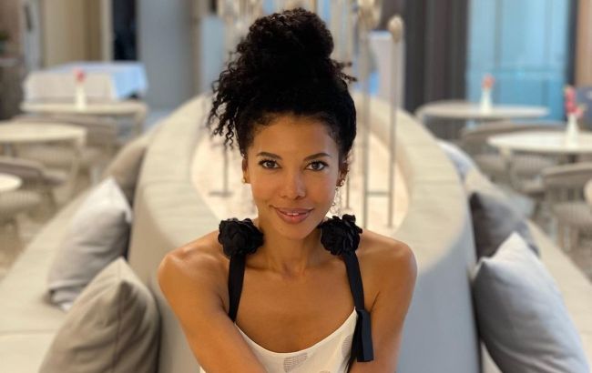 Известная 48-летняя ведущая честно сказала, что думает об усыновлении и хочет ли стать мамой