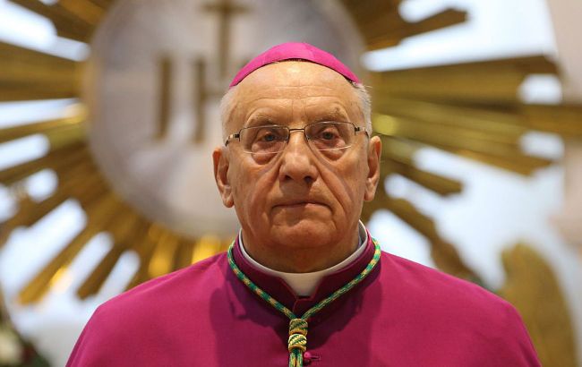 Главу РКЦ Беларуси не пустили в страну: католики обвинили власть в преследовании