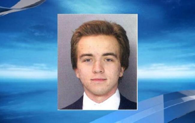 Украинский "хамелеон": 23-летний самозванец в США притворялся старшеклассником