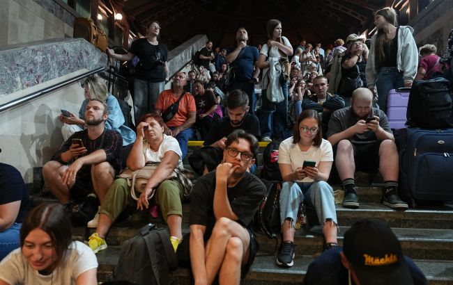 Як їдуть поїзди з Дніпра та Харкова після атак РФ: в "Укрзалізниці" розкрили деталі