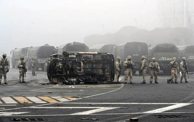 Силовики стріляють по беззбройних, багато затриманих: яка ситуація в Алмати