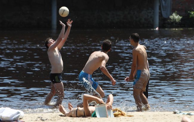 На курортах України море прогріється до +23: детальний прогноз погоди на вихідні