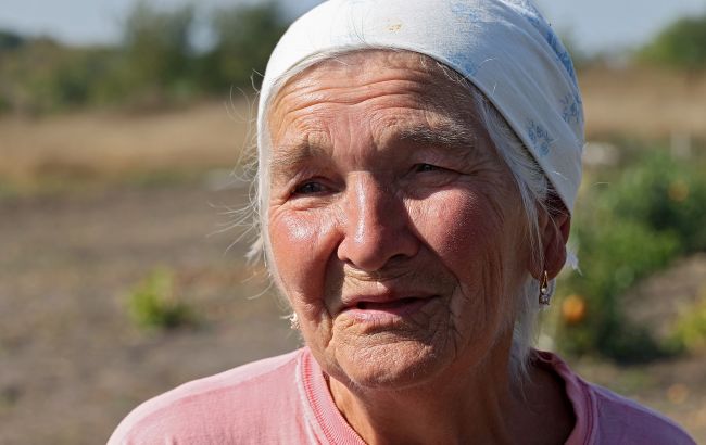 "Я вже не боюся". 76-річна українка, яку насильно вивезли до Росії, повернулася додому, подолавши 4000 км