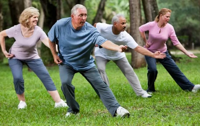 Вчені назвали найкращий спорт для людей 50+. І це не ходьба