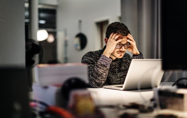 Зарплаты украинцев в начале года упали: какие специалисты и регионы оказались "на дне"