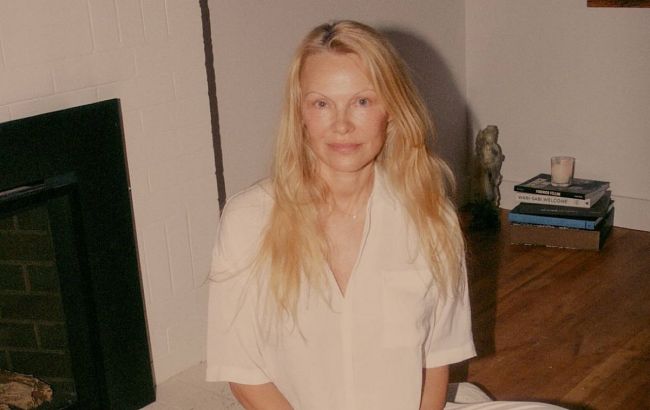 Памела Андерсон представила собственный экологический бренд косметики (видео)