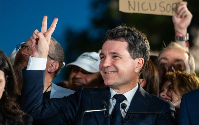 Румыния будет требовать возвращения всех похищенных украинских детей, - президент Дан