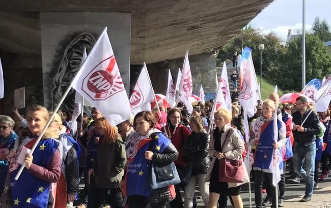 У Варшаві відбулася багатотисячна демонстрація бюджетників