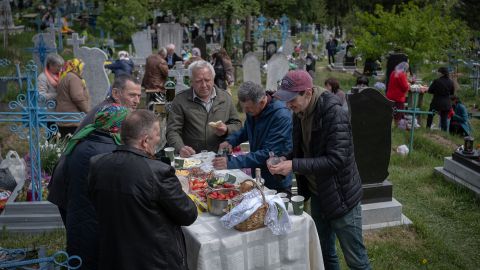 Троїцька поминальна субота: що категорично не можна робити сьогодні, важливі молитви