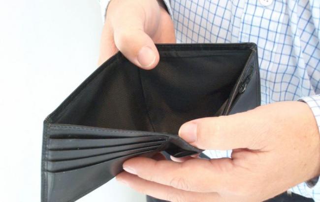 Українці збідніли більше всіх у світі за 2014 - 2015 рр