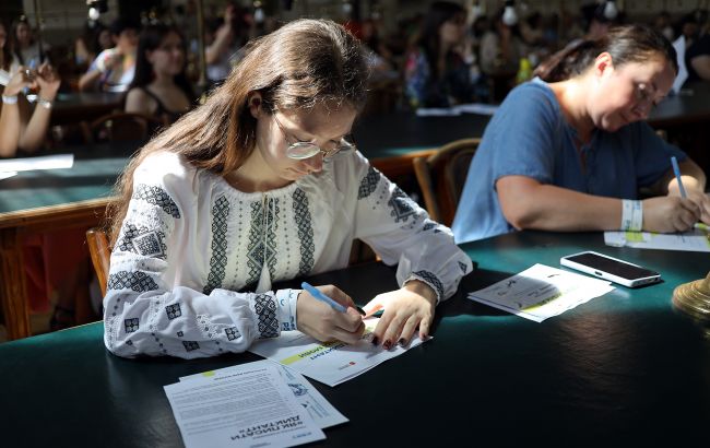 Чи є невживання фемінітивів порушенням в Україні? У Нацкомісії дали чітке роз&rsquo;яснення