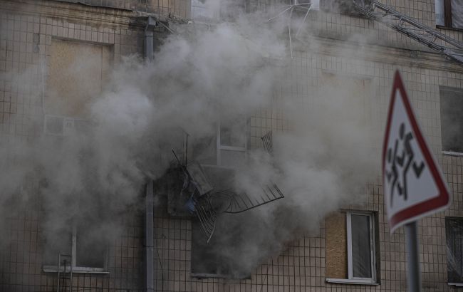 Обстріл Харкова: горить житлова забудова, вже 3 поранених