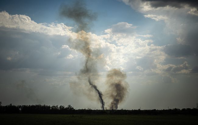 Россияне ударили ракетами по Запорожью, в одном из районов города пожар