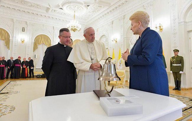 Президент Литвы поблагодарила Папу Римского за помощь в сопротивлении СССР