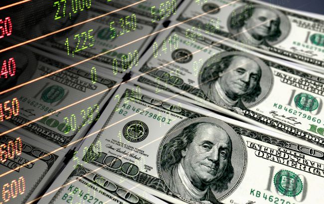 Курс долара на наступному тижні. Чи очікувати зниження після рекорду