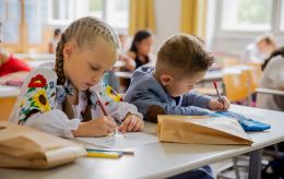 Уроки в еміграції. Як школярі з України звикають до ЄС і що буде з їхньою освітою