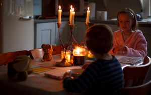 Отключение света в большинстве областей: "Укрэнерго" показало графики на 5 января