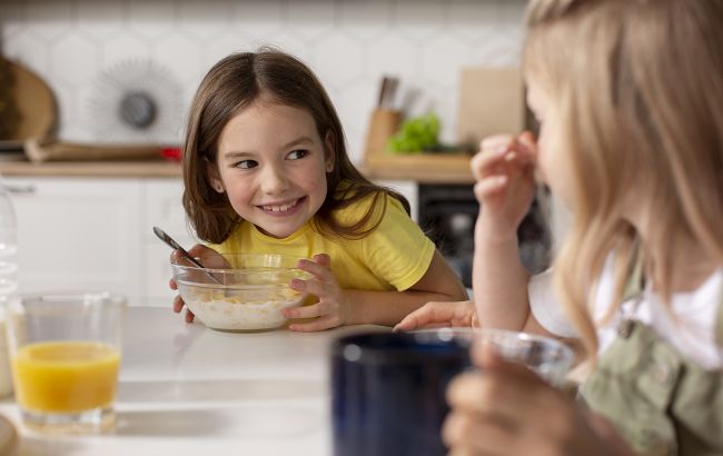 Здорові сніданки для дітей: рецепти та корисні поради від лікаря