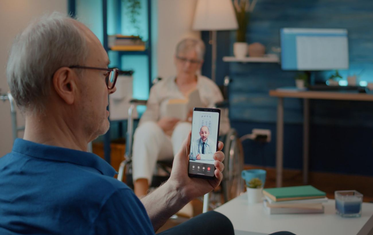 Без “Дії” і в селі: як українців віком 40+ залучатимуть до медичного чекапу