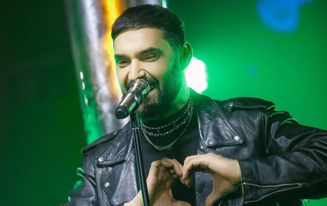 Козловский спел "Пинаколаду" на украинском и обратился к Кондратюку: "Хочу поблагодарить" (видео)