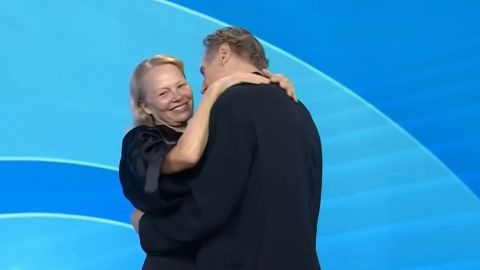 Все об отношениях Памелы Андерсон и Лиама Нисона: роман или просто дружба?