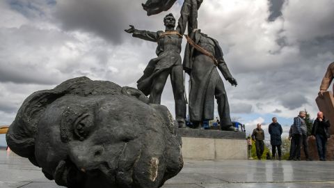 Більшість українців підтримують дерусіфікацію міст та сіл країни