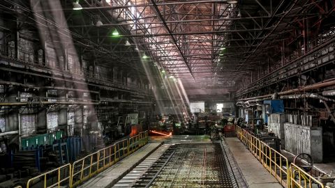 Промисловість під ударом: експерти попередили про ризик зупинки виробництва в Україні