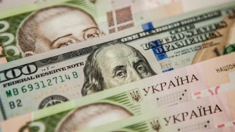 НБУ на 27 грудня підвищив офіційний курс долара