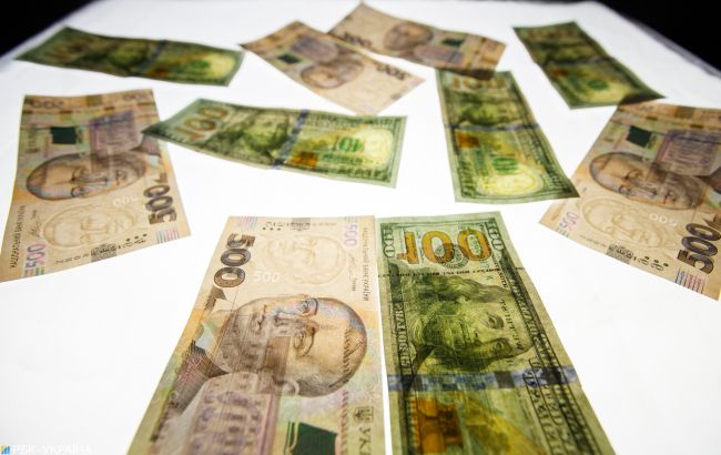 НБУ на 28 января резко повысил официальный курс доллара