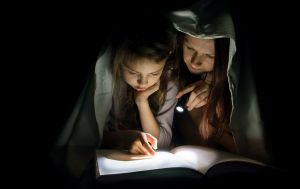 Відключення зберігаються: в "Укренерго" оприлюднили графіки на 18 грудня