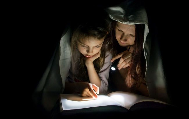 Свет будут отключать во всех областях: "Укрэнерго" определилось с графиками на 23 января