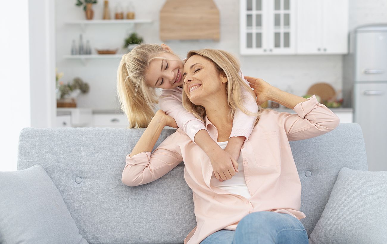 6 навичок, яким батьки забувають навчити доньку: вони важливіші за всі оцінки