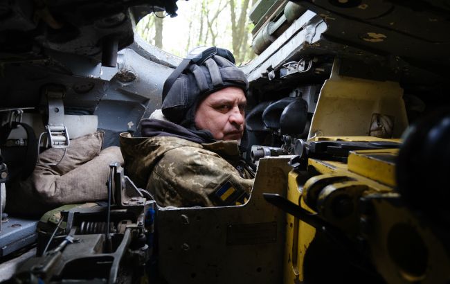 Захисникам України врегулювали доплати під час війни. Хто і скільки грошей може отримати