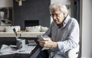 Перерасчет пенсий работающим: как учитываются стаж и зарплата по обновленным правилам