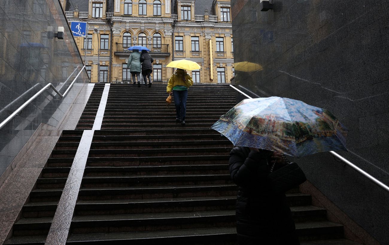 Україну накриють дощі: як зміниться погода завтра і де може бути мокрий сніг
