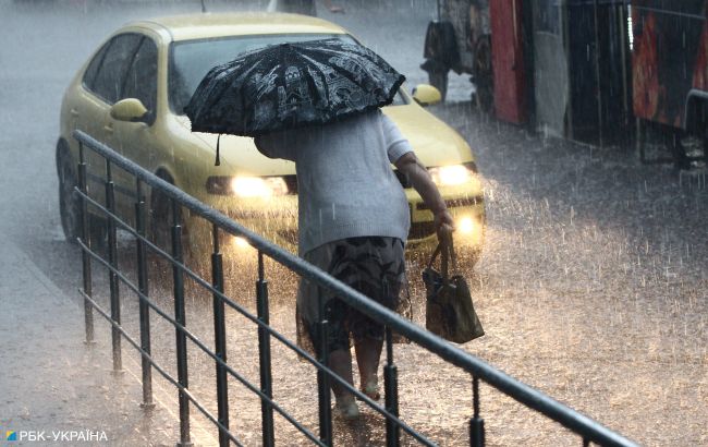 В Україні триватимуть дощі та зливи: кому не пощастить з погодою