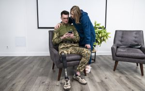 Одна помилка може затягнути виплати: які документи перевірити військовим після поранення