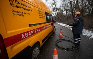 10 сантиметрів льоду: ДТЕК показав причину блекауту на Одещині (фото)