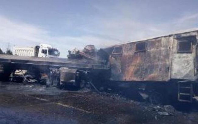 У Єгипті поліцейський фургон зіткнувся з вантажівкою, 9 загиблих