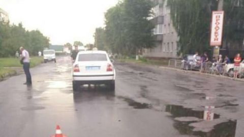 "Коп" збив дитину в Конотопі: момент НП потрапив на камери (відео)