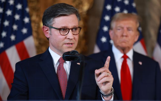 Не домовився з Трампом? Спікер Джонсон не звинуватив Україну в високих цінах на пальне
