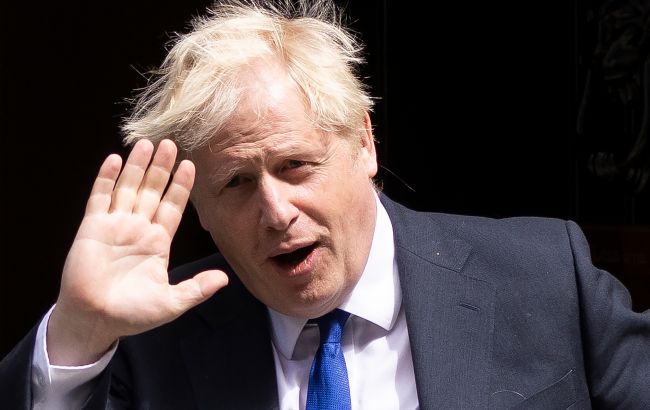 Джонсон прибыл на Даунинг-стрит, чтобы передать власть своему преемнику